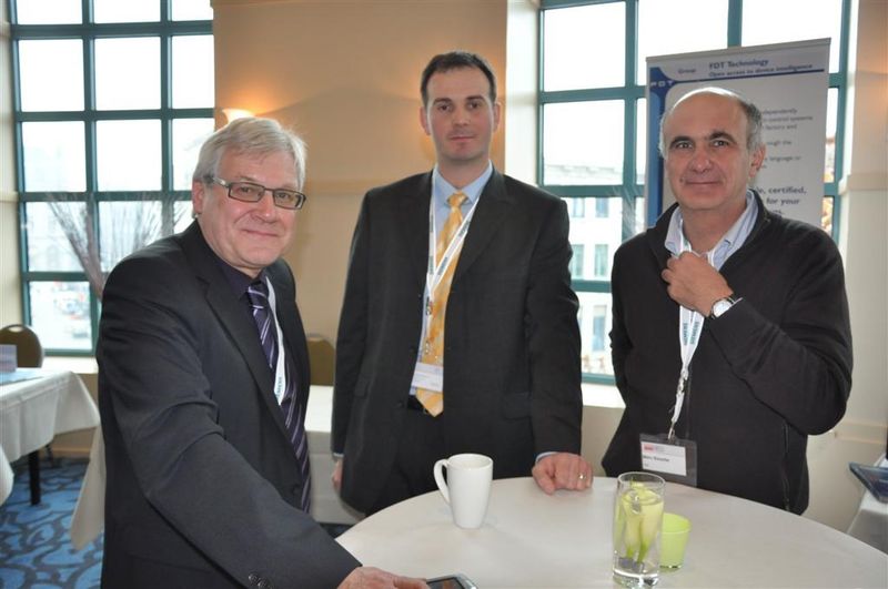 Im Bild von links: Ronald Emig, Sales Manager, Western Europe + Africa at Hima Benelux B.V. and Sten Joseph, Project Manager at ECS TRM Total Raffinerie Mitteldeutschland - TRM and Marc Souche, Expert at Total  (Bild: M.Henig/PROCESS)