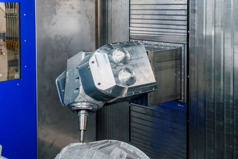Precision machining of a megacasting component (Source: Benz Tooling)
