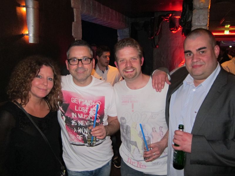 Das ZyXEL-Team in Feierlaune (v. l.): Andrea Volkhardt, Guido Peters, Björn Tarnovski und Michael Richter, ZyXEL (Bild: IT-BUSINESS)