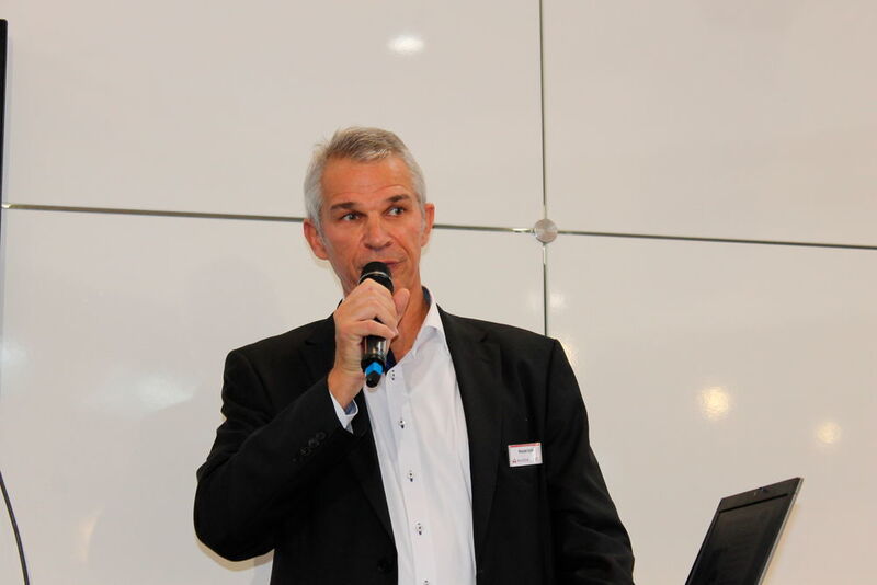 Vincent Guillé, sales director DME Europe announced the new Milacron E-Shop, to launched in 2016. (Source: Schulz)