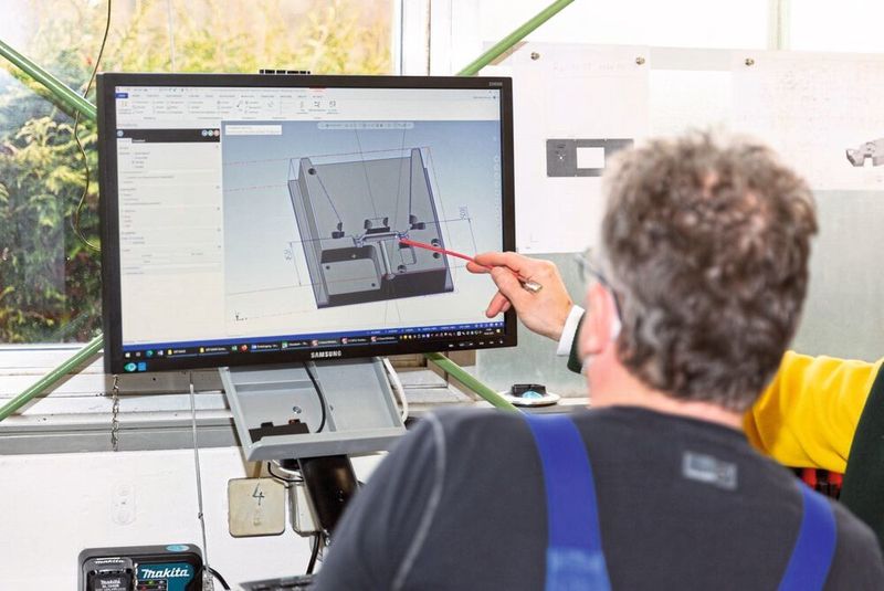 Bild 9: Konstruktion und Bau von Vergusswerkzeugen stellen eine Kernkompetenz dar, die die speziellen Anforderungen der Technologie bis ins Detail berücksichtigen.  (OptiMel)