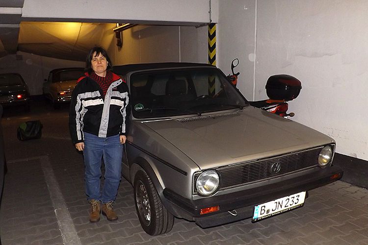 Nikola Mirow wollte mit ihrem frisch zum Oldtimer geadelten Golf Cabrio von 1984 mitfahren. (Foto: privat)