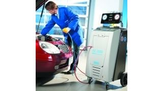 Da ab 2011 die Klimaanlagen mit einem neuen Kältemittel befüllt sind, müssen die Werkstätten mit zwei verschiedenen Kältemitteln arbeiten – und dementsprechend ausgerüstet sein. (Archiv: Vogel Business Media)