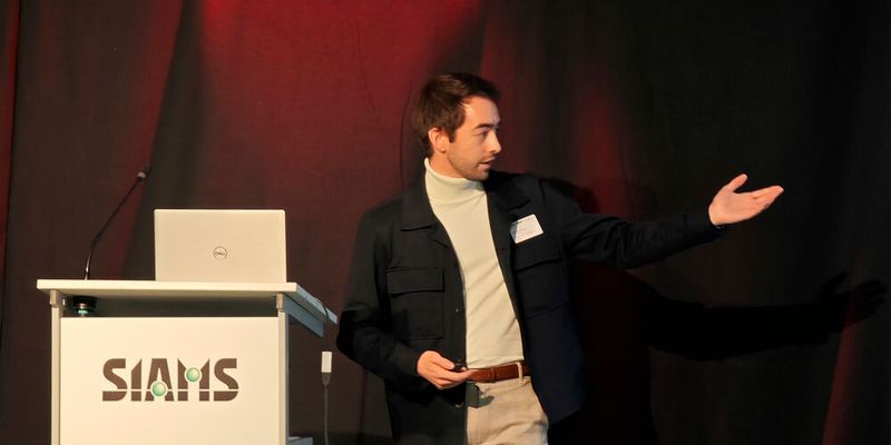 Le prix du public a été attribué à Florian Jenny pour son dispositif de dépistage de maladies neurodégénératives telles qu'Alzheimer.  (Source : Pierre-Yves Kohler)