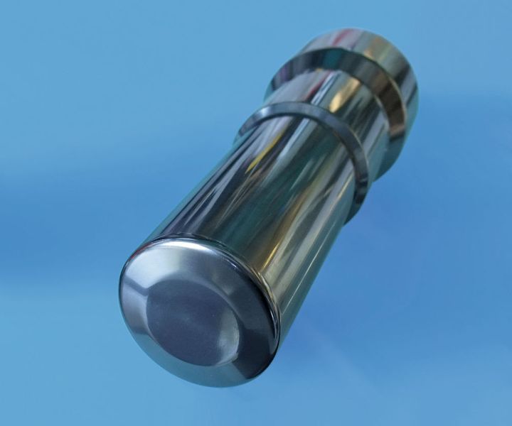 Formwerkzeug, beschichtet mit einer 10-µm-AlCrSiN/TiN-Nanocompositeschicht. (Bild: Fraunhofer IWS Dresden)