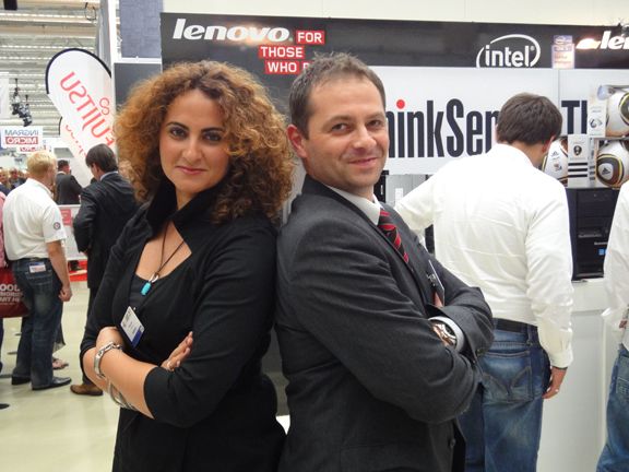 Auf geheimer Mission unterwegs waren Besa Agaj, IT-BUSINESS, und Matthias Kälberer, Lenovo (Archiv: Vogel Business Media)