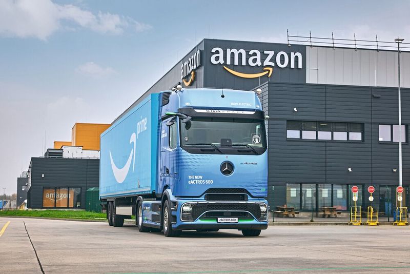 200 vollelektrische eActros 600 kommen bei Amazon im Einsatz. (Amazon)