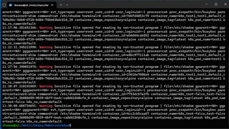 Detailansicht mehrerer Falco-Events mit vollständigem Kontext zu Prozess, Container und Namespace bei Zugriff auf sensible Systemdateien. (Bild: Joos)