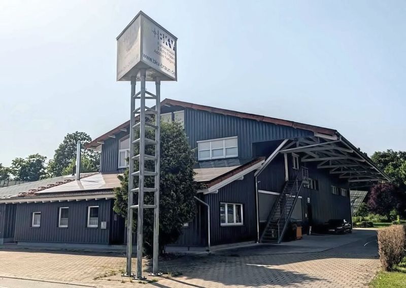 BKV Braun from Meßkirch specializes in high-precision micro-machining — from the production of the finest clamping tools to surgical instruments for spinal surgeries. (Source: BKV Braun)