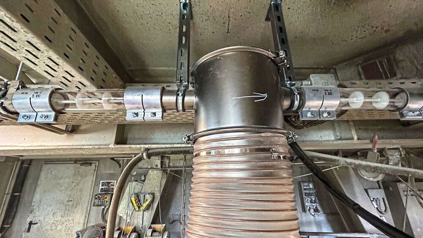 Der Transport von synthetischen Fasern ist eine große Herausforderung. Seilförderer kommen auch mit sich verhakelnden Fasern zurecht. (Bild: Béton Stone Consulting.)