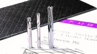 Diese PKD-Werkzeuge von Leuco sind für die Herstellung dünnwandiger CFK-Bauteile mit komplexen Formen ausgelegt, wie etwa Batteriekästen für Elektroautos. (Leuco)