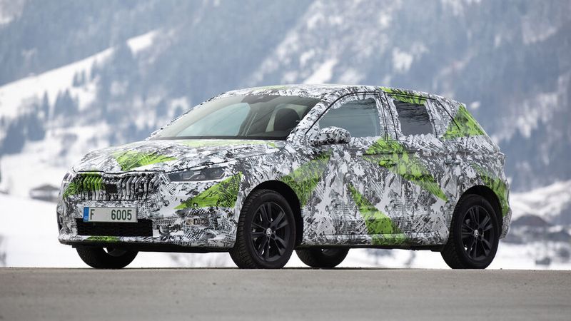 Nach VW Polo, Seat Ibiza und Audi A1 kommt der Fabia IV nun als letzter der Familie auch mit dem modularen Querbaukasten A0 von Volkswagen. (Bild: Skoda)