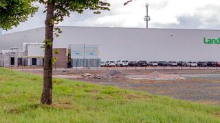 Das neue Logistikzentrum in Bebersdorf umfasst eine Fläche von rund 80.000 m². Landgard will es als Ausgangspunkt für weiteres Wachstum im Osten nutzen. (Landgard)