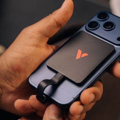 Die Ultra Slim SSD aus Verbatims Snapback-Serie ist fünf Millimeter dünn und wiegt nur 42 Gramm. (Bild: Anton Baranenko)