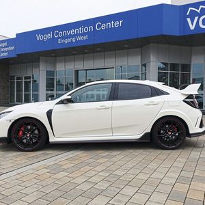 Der neue Civic Type R ist seit Herbst 2017 verfügbar.(Bild:  Sven Prawitz/»Automobil Industrie«)