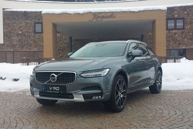 Der neue Volvo V90 Cross Country kostet in der Basisversion 56.350 Euro. (Mauritz)