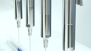 Kurze Taktzeiten und hohe Flexibilität bei der Abfüllung von viskosen Produkte für Volumen von 0,1-20 ml ist mit den Abfüllumpen von Viscotec garantiert. (Viscotec)