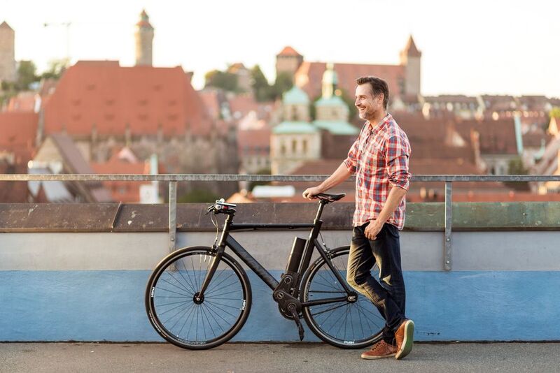 Mit dem Nachrüstsatz kann der Nutzer ein einfaches Fahrrad in ein E-Bike umwandeln. (Relo/Hannes Pablitschko)