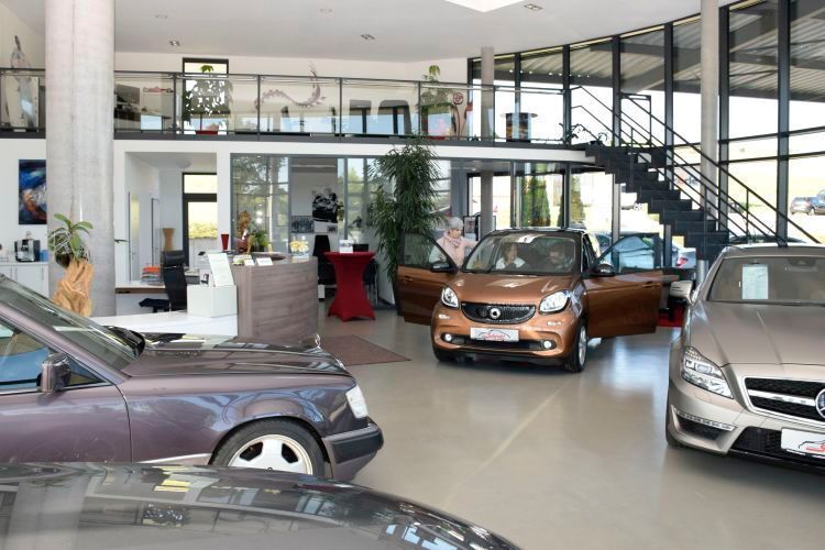 Das Kundenzentrum ist mit attraktiven Exponaten ausgestattet. (Rubbel)