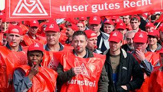 Tja! Sieht es ab Anfang November in weiten Teilen Deutschlands so aus? Die Gefahr ist groß, denn die IG Metall denkt angesichts der bisher unbefriedigenden Tarifverhandlungen durchaus an Warnstreiks, wie die dpa erfahren hat. (Bild: IG Metall)