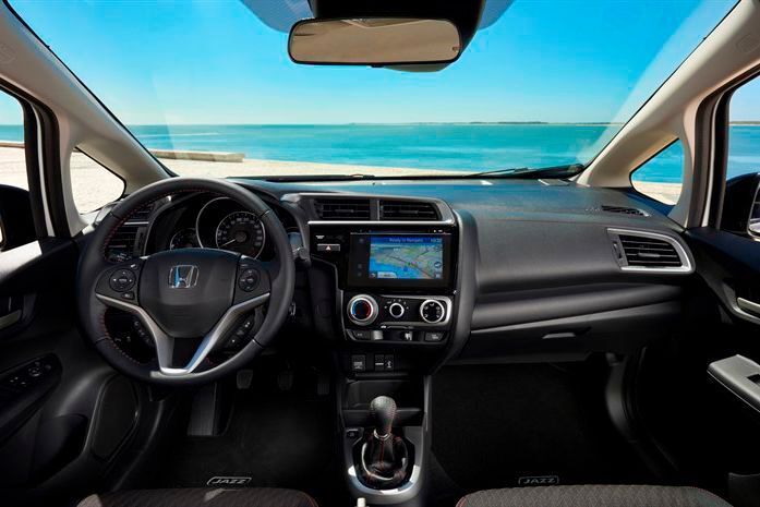Zwei Jahre nach der Einführung der dritten Jazz-Generation haben die Entwickler auch den Innenraum aufgewertet. (Honda)