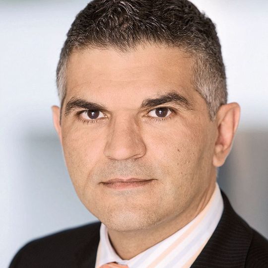 Peter Lindner kümmert sich bei Autobid.de mit einem siebenköpfigen Team um das Thema E-Autos.(Bild:  Autobid.de)