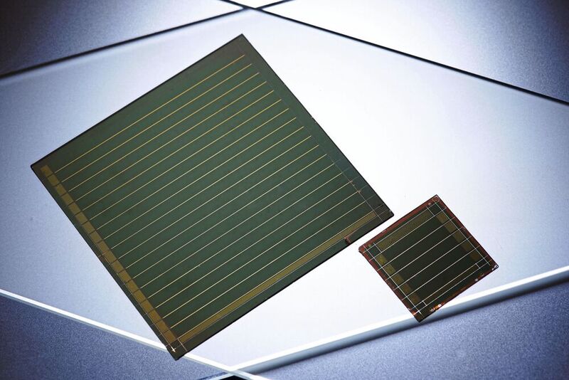 Mit Unterstützung von KI-Methoden wollen Forschende die Herstellungsprozesse für hocheffiziente Perowskit-Solarzellen verbessern. 