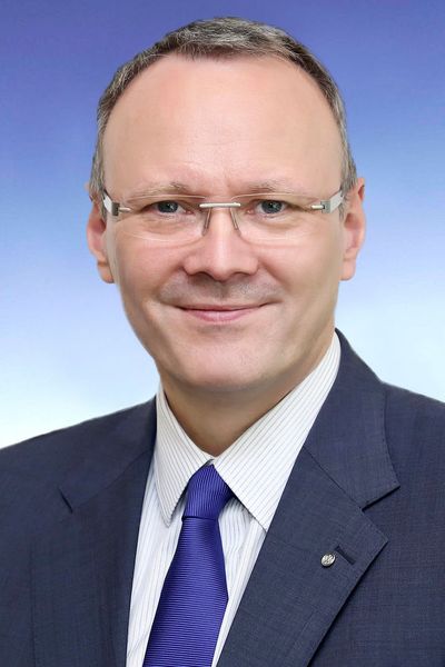 Stephan Wöllenstein, CEO der Marke Volkswagen in China, wird zum 1. Februar 2019 in den Vorstand der Marke Volkswagen Pkw berufen. Neben seinen Aufgaben als Markenvorstand und CEO der Marke in China steuert der 55-Jährige seit dem 1. Januar 2019 nun auch das operative Geschäft des Volkswagen-Konzerns in China. Wöllenstein ist promovierter Diplom-Kaufmann und arbeitet seit 23 Jahren im Konzern. Seit 2016 steuert er als CEO der Marke Volkswagen in Peking das China-Geschäft.  (Volkswagen)