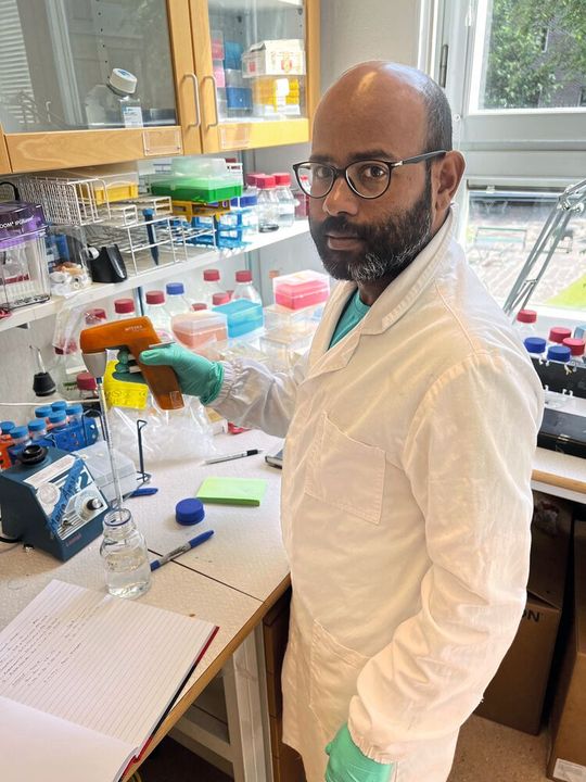 Seit zehn Jahren setzen Forscher an der Universität Uppsala die Pipettierhilfe Pipetboy pro ein, um häufige Allergien zu untersuchen.(Bild:  Integra Biosciences)