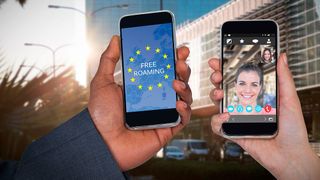 Für Verbraucher sollen die Roaming-Gebühren innerhalb der EU weitere zehn Jahre wegfallen. (vectorfusionart - stock.adobe.com)