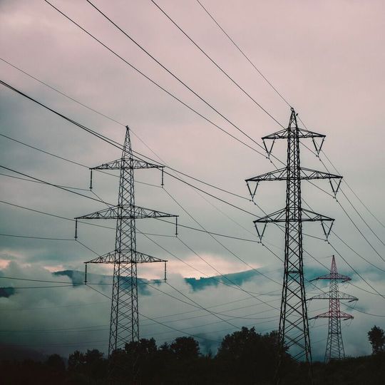 Gewerkschaften und Wirtschaftsverbände fordern seit langem einen Industriestrompreis. (Bild:  frei lizenziert /  Pixabay)