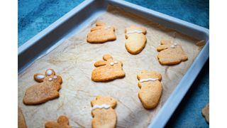 Ob man beim Backen auf frische Zutaten setzt oder Fertigteige beziehungsweise Backmischungen nutzt: roh sollte man den Teig nicht verzehren, rät das Bundesamt für Verbraucherschutz und Lebensmittelsicherheit (Symbolbild). (Bild: frei lizenziert, Wouter Supardi Salari)