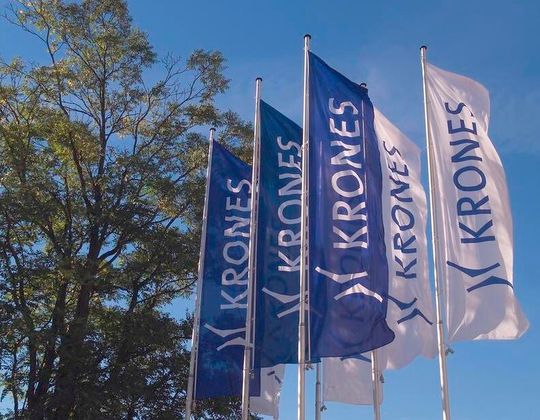 Schocknachricht! Krones, der Spezialist für Abfüllanlagen aus Neutraubling, wird von der Deutschen Börse aus dem MDAX geworfen. Dieser Schlag komme für Krones unerwartet, wie bereits das Handelsblatt berichtete. Hier mehr dazu ...(Bild:  Krones)