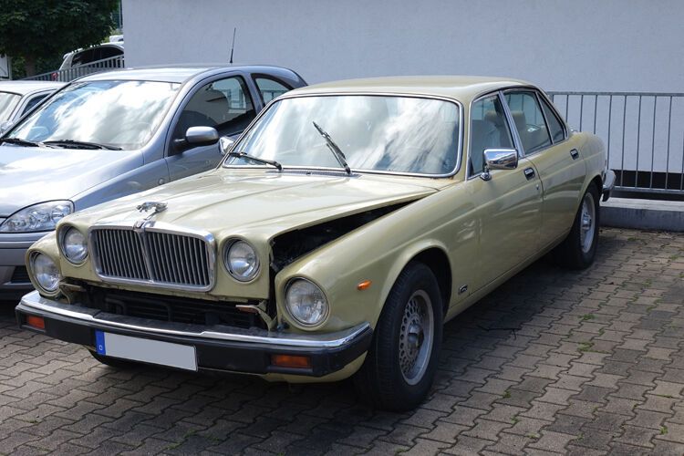 Der Jaguar XJ galt lange Zeit als das Spitzenmodell des Herstellers. (Bild: Schreiner/»kfz-betrieb«)