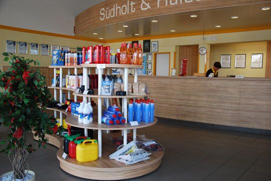 Mitnahmeeffekt erwünscht: Das Unternehmen präsentiert das Zubehör übersichtlich. (Archiv: Vogel Business Media)