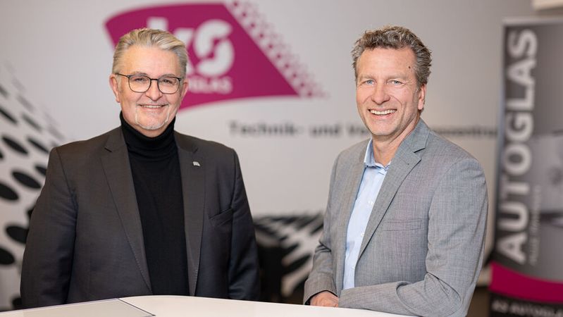 Harald Wiedmaier (l.) und Stephan Höss (Bild:  KS Autoglas)
