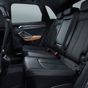 Die hochvariable Rückbank bietet den Fondgästen viel Beinfreiheit.