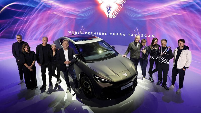 Zum „das Exponential Impulse Event“ in Berlin hatte sich die gesamte Cupra-Führungsriege eingefunden. (Bild: Seat)