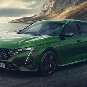 (Peugeot)
