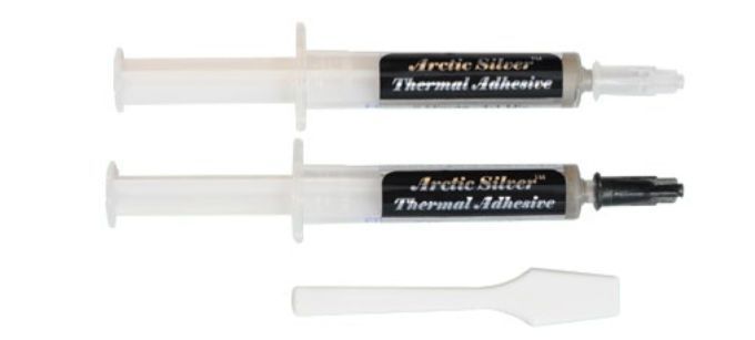 Zweikomponenten-Wärmeleitkleber: Die Thermoelemente lassen sich beispielsweise mit dem Arctic Silver am Messpunkt für die Löttemperatur fixieren. (Bild: Cree)