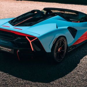 In the rear is a V12 with over 800 hp(Image: Lamborghini)