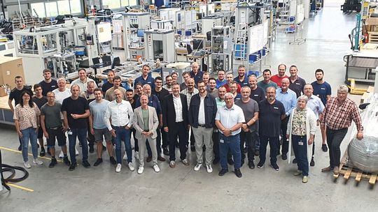 BDG und EP Ehrler sehen in der Transaktion starke Chancen für die gemeinsame Weiterentwicklung.(Bild:  BDG Testing und Automation GmbH)