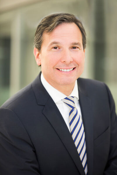 Jeffrey T. Slovin, Präsident und CEO von Sirona, agiert als CEO des fusionierten Unternehmens. (Bild: Sirona)
