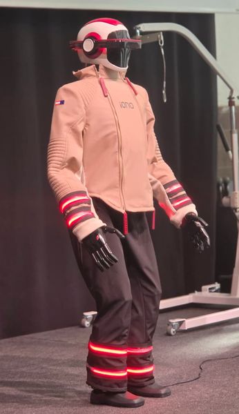 Workmate soll repetitive, körperlich belastende sowie einfache Tätigkeiten in Industrie, Logistik, Handel und Service unterstützen. (Bild: Iono Robotics)
