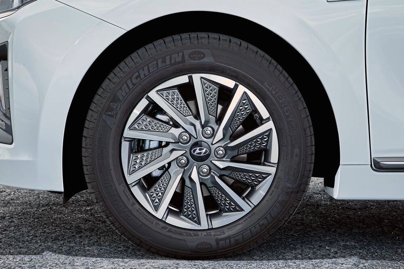 ... und den neu gestalteten Rädern. (Hyundai)