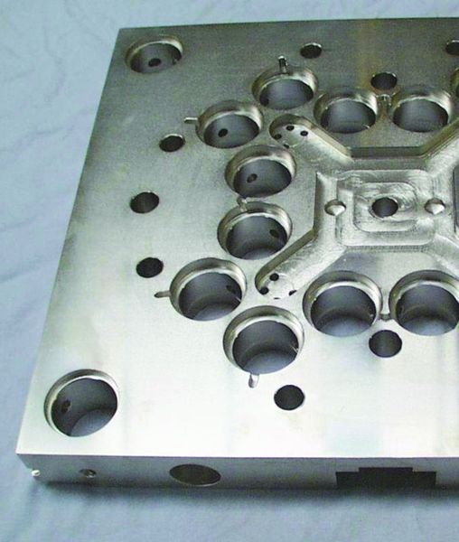 Abb.4: Korrosionsschutz Konturbereich/Temperiersystem: KSCN beschichtetes Teil. (Archiv: Vogel Business Media)