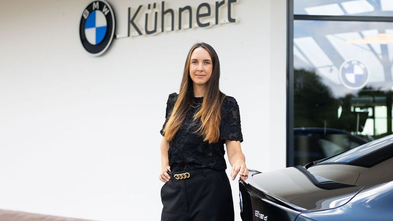 Katharina Kühnert, Mitglied der Geschäftsführung des Autohauses Kühnert: Die Investition in die neue Filiale ist Teil der Wachstumsstrategie des Unternehmens. (Bild: Autohaus Kühnert)