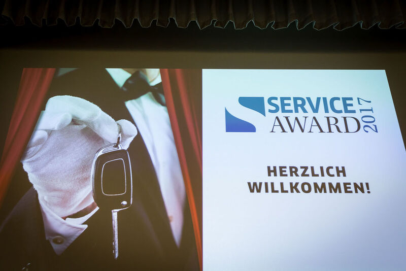 Am 14. September traf sich die Branche in Frankfurt zur Verleihung des 22. Service Awards von »kfz-betrieb«. (Stefan Bausewein)