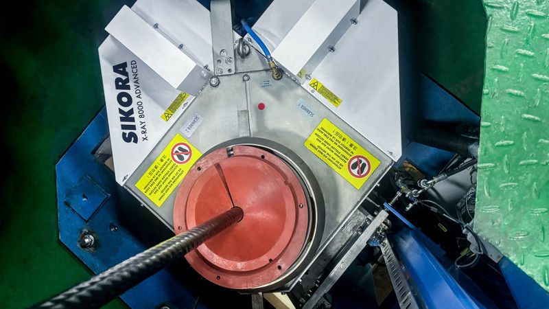 Jiangxi Cable nutzt Sikoras X-Ray 8000 Advanced für die Messung und Regelung am Anfang der VCV-Linie.(Bild:  Sikora)