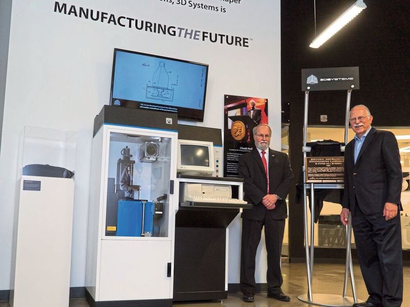 1986 gründete Hull das Unternehmen 3D Systems, das ein Jahr später den 3D-Drucker SLA-1 auf den Markt brachte. (3D-Systems)